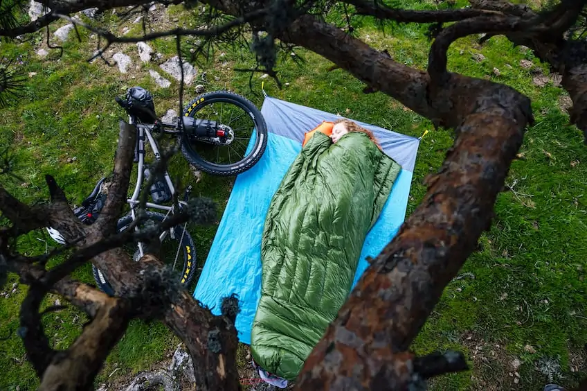 Der große Bikepacking-Schlafsack Ratgeber